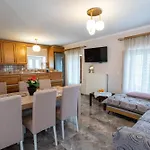Popi S House Tatil Evi *