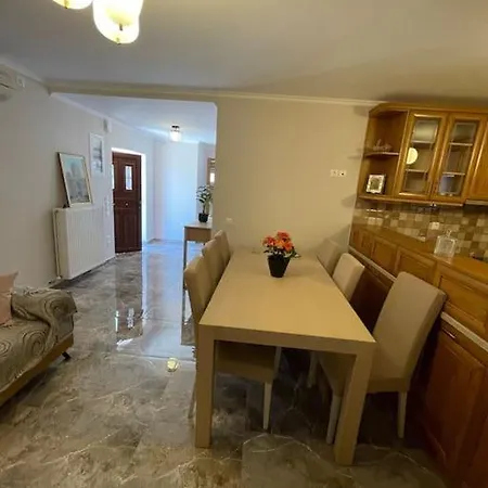 Popi S House Poúlithra