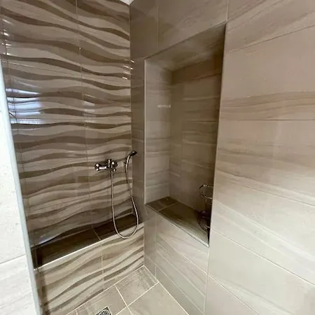 Popi S House Poúlithra