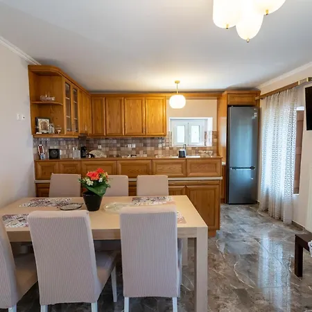 Popi S House *
