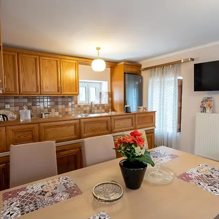 Popi S House * Πούλιθρα