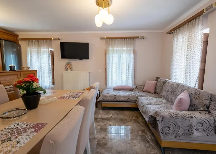 Popi S House Ferienhaus Poúlithra